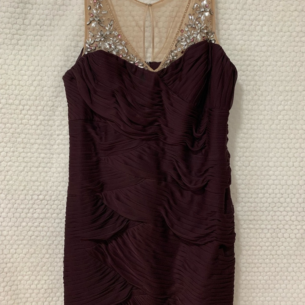 Elegant Burgundy Sleeveless Dress
